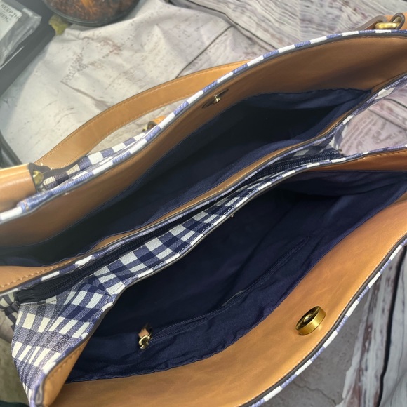 St. John’s Bay Large Tote Purse - Picture 6 of 8